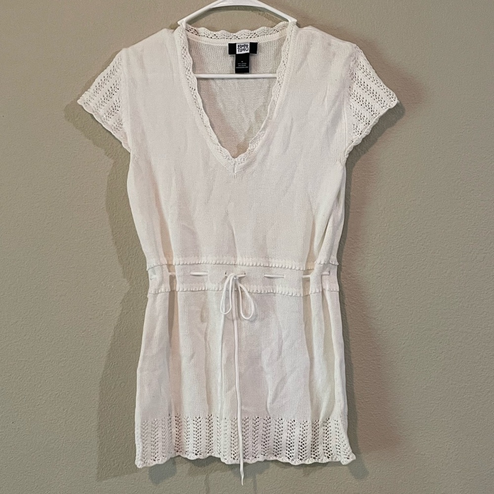 Studio 1940 White Knit V-Neck Drawstring Tunic